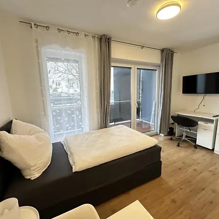 Zentrales & Kompaktes Mit Balkon Апартаменты