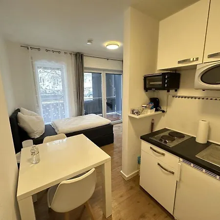Zentrales & Kompaktes Mit Balkon Апартаменты