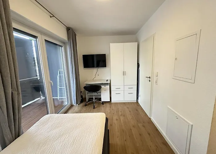 Business Mit Balkon, 1 Person, Zentrumsnah Apartman *